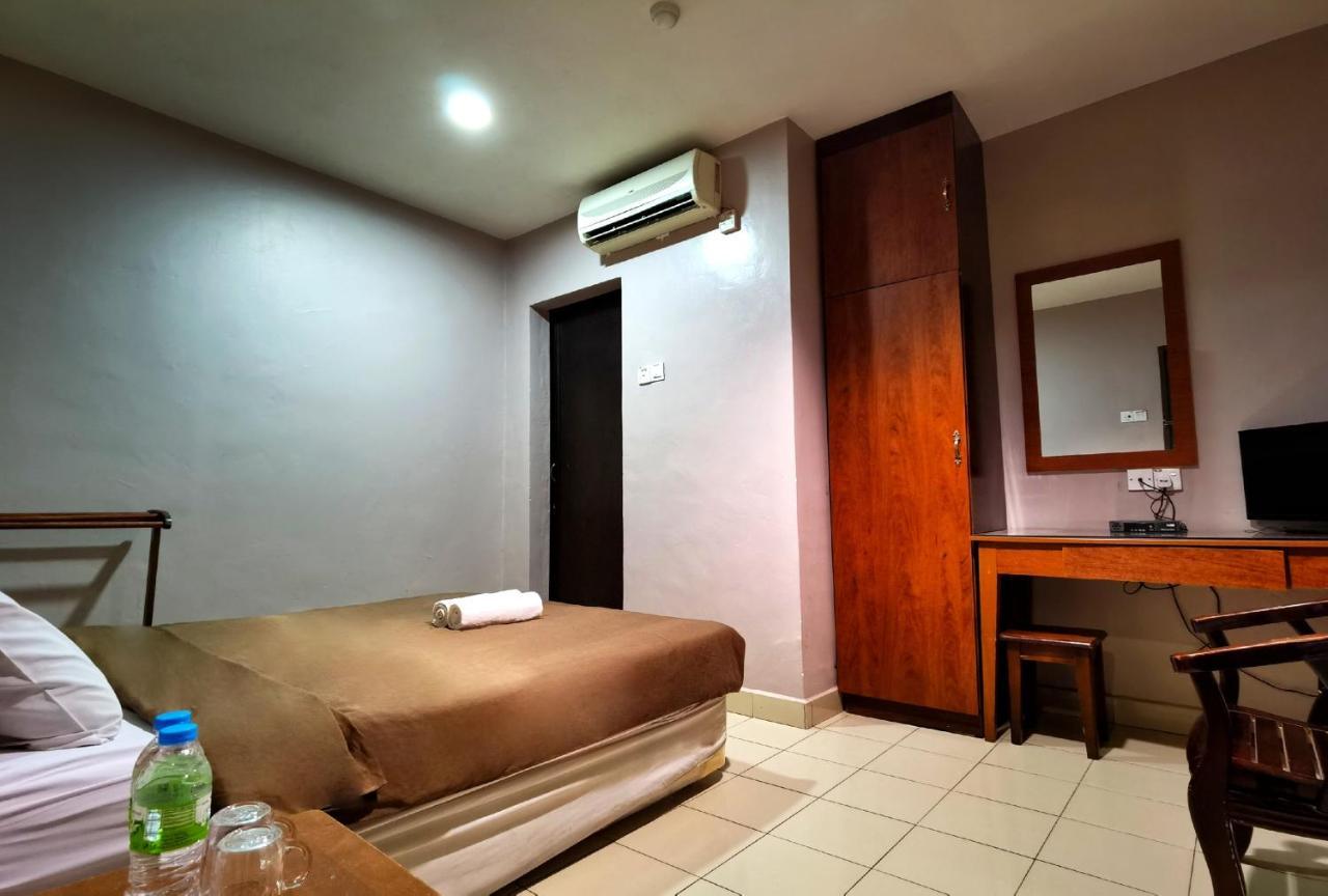 Tropicana Hotel جيماس المظهر الخارجي الصورة