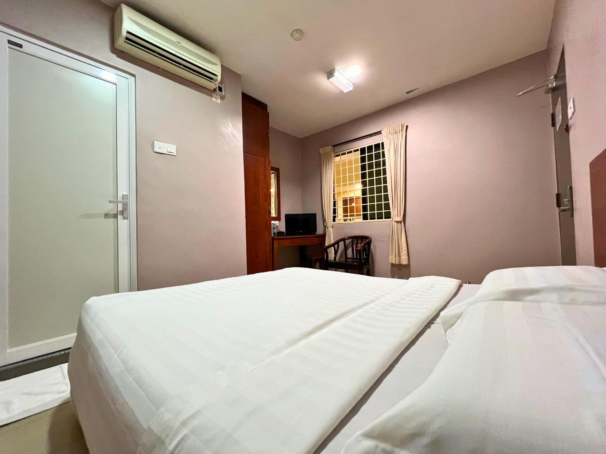Tropicana Hotel جيماس المظهر الخارجي الصورة
